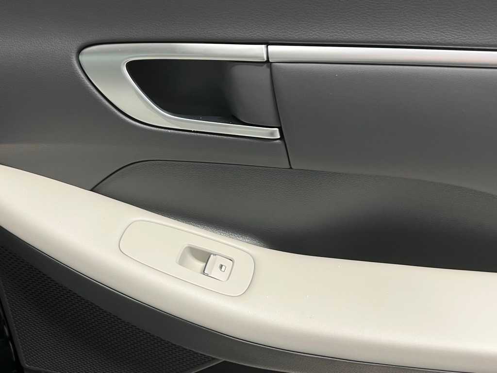 2024 Hyundai Sonata Hybrid SEL photo 19