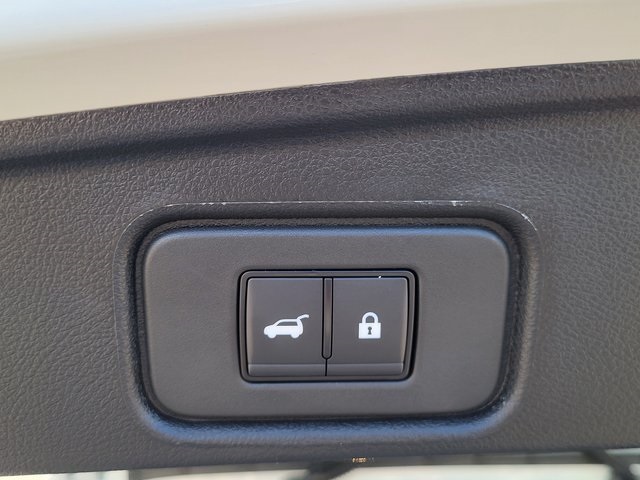 2025 Nissan Pathfinder SL photo 4