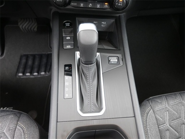 2026 Nissan Kicks SV photo 9