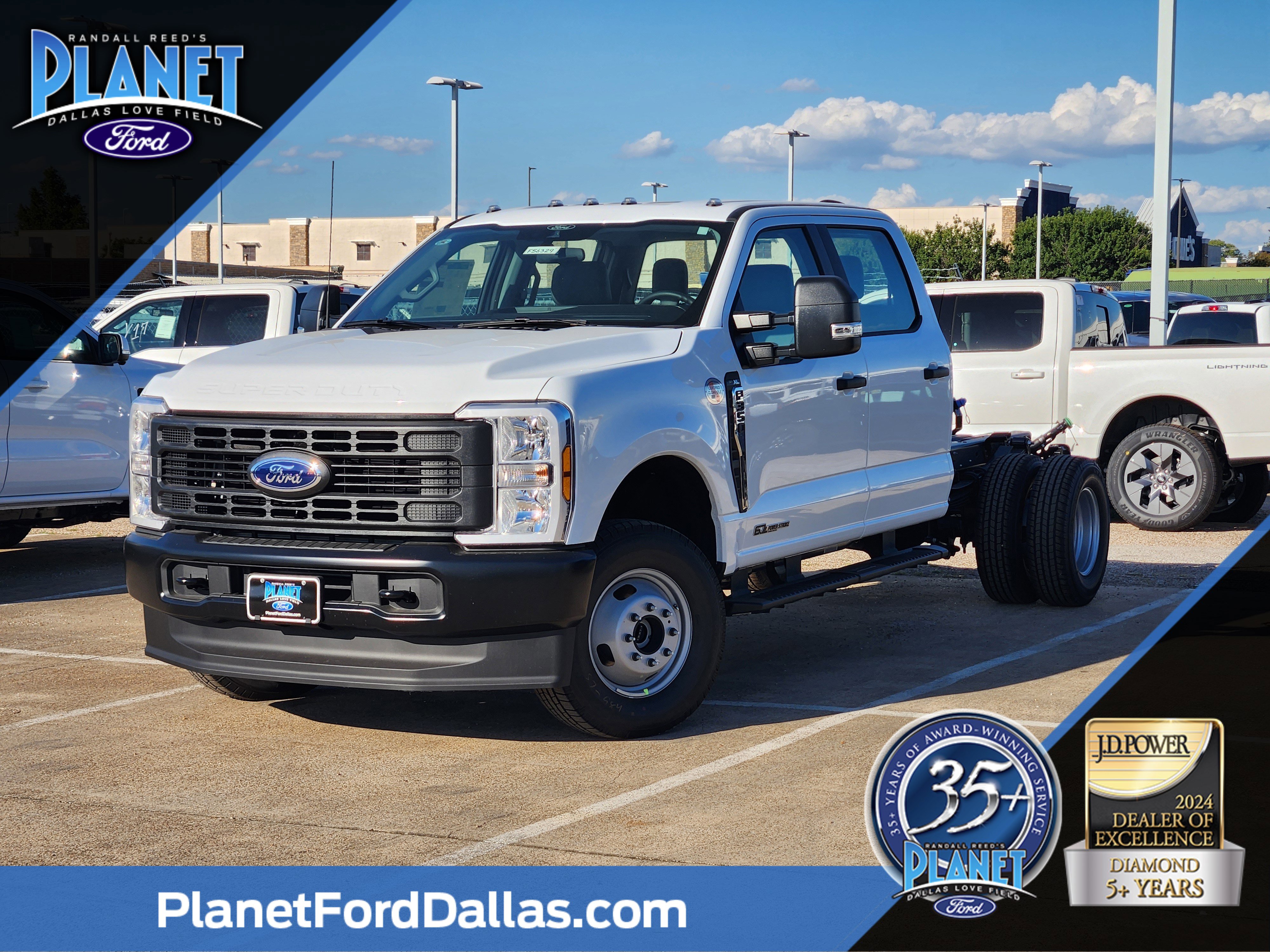 2026 Ford F-350 Super Duty Chassis Cab XL's photo