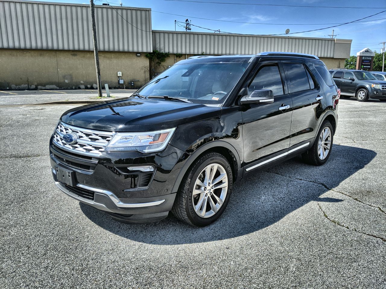 Used 2018 Black Ford LIMITED image 1