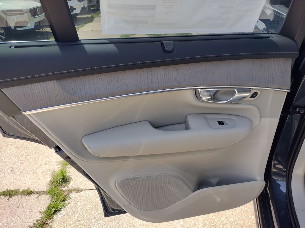 2026 VOLVO XC90 - Image 20