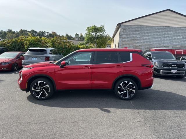 2022 Mitsubishi Outlander SE photo 5