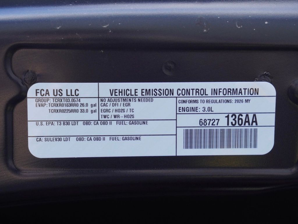 New 2026 Diamond Black Crystal Pearl-Coat Exterior Paint RAM Big Horn Night Edition image 30