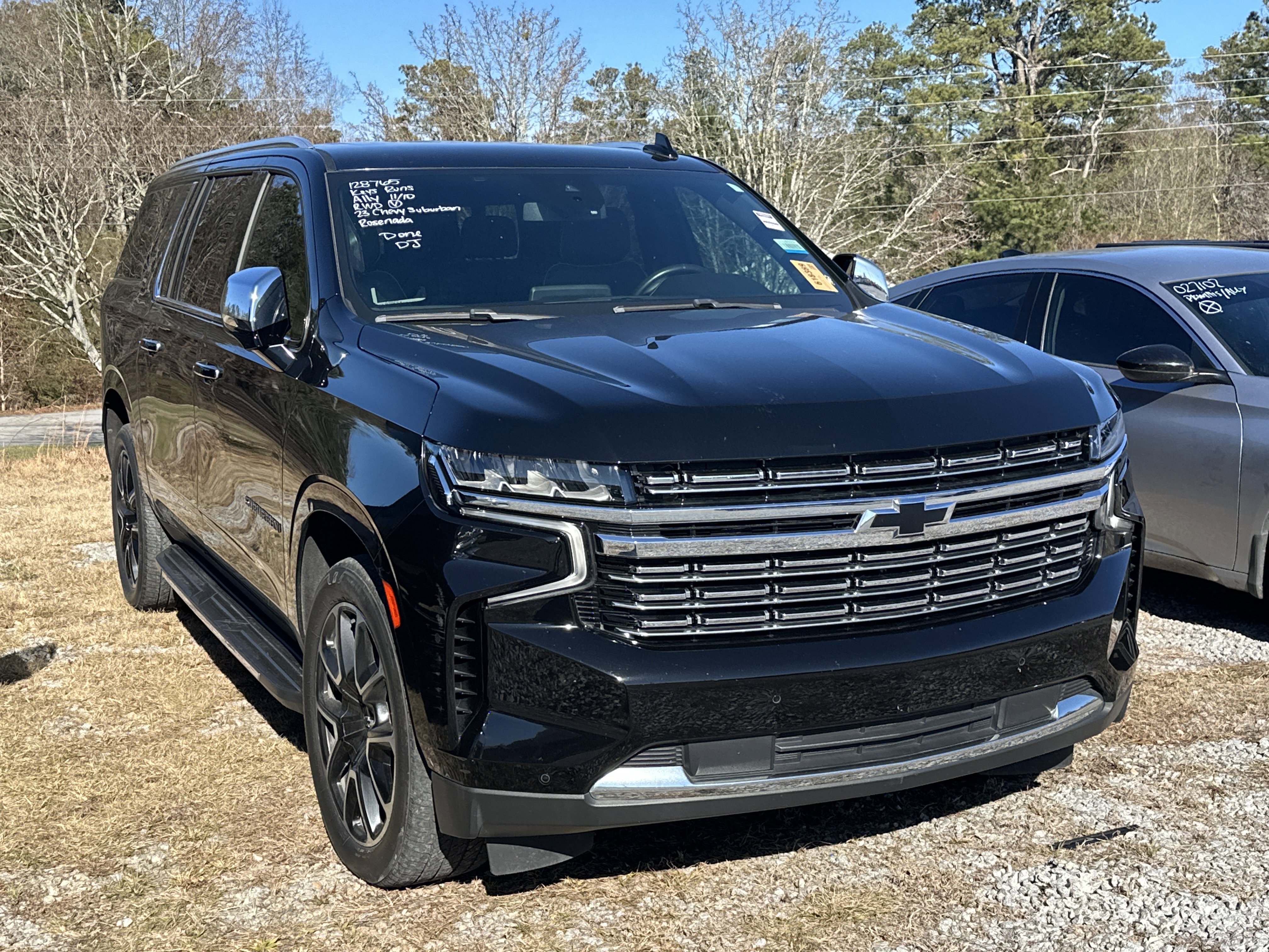 2023 Chevrolet Suburban Premier's photo