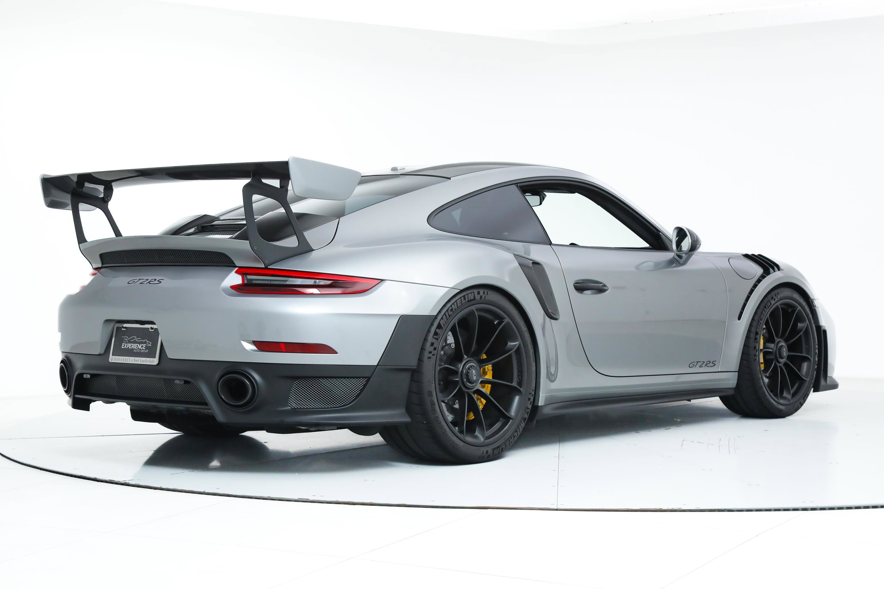 2019 Porsche 911 GT2 RS photo 3