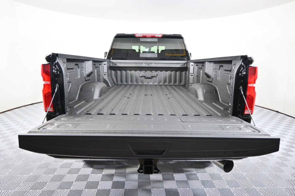 2026 Chevrolet Silverado 2500HD High Country photo 6