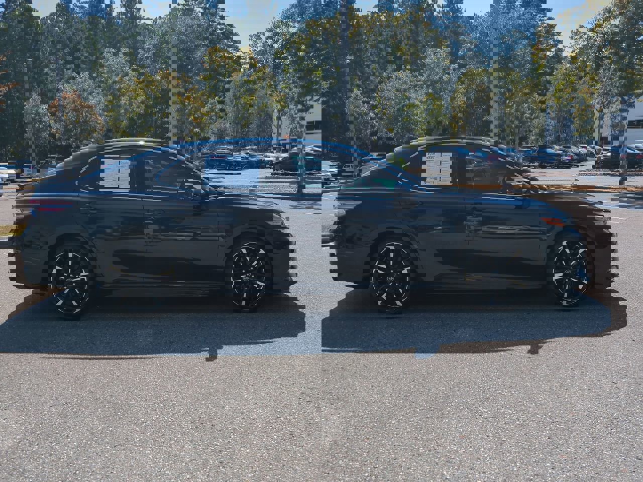 2019 Toyota Camry XSE V6 photo 4