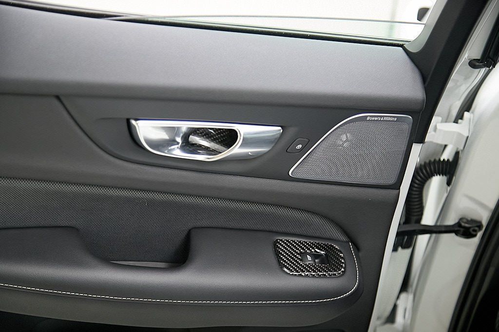 2022 VOLVO S60 - Image 20