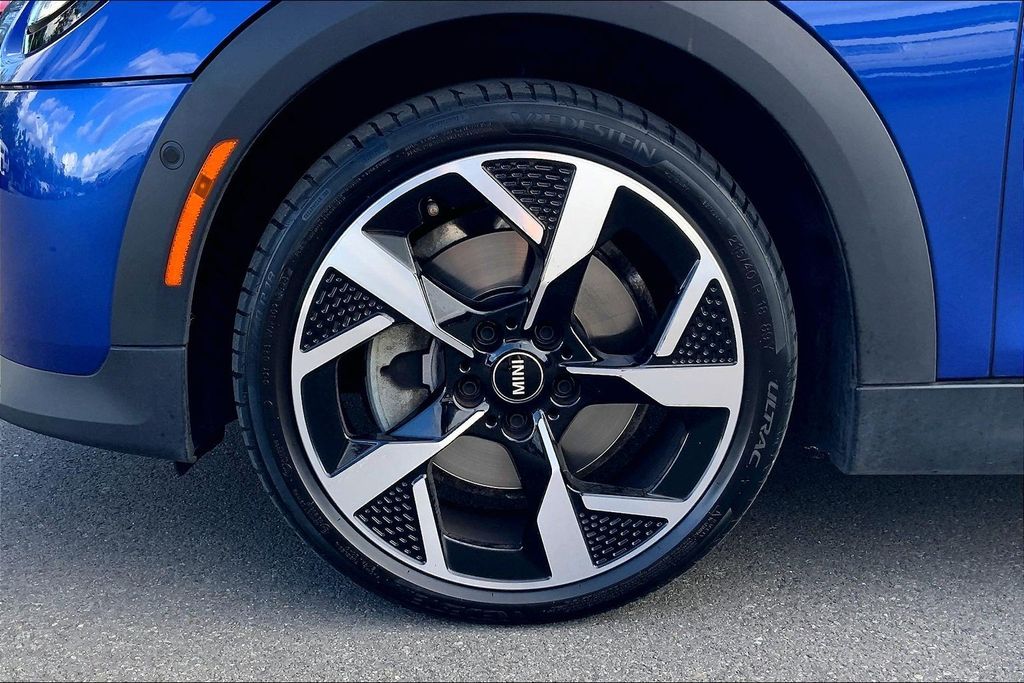 Image of Certified Used 2025 MINI COOPER S HARDTOP 4 DOOR