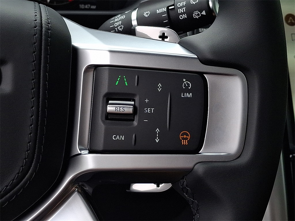2025 Land Rover Discovery SE photo 18
