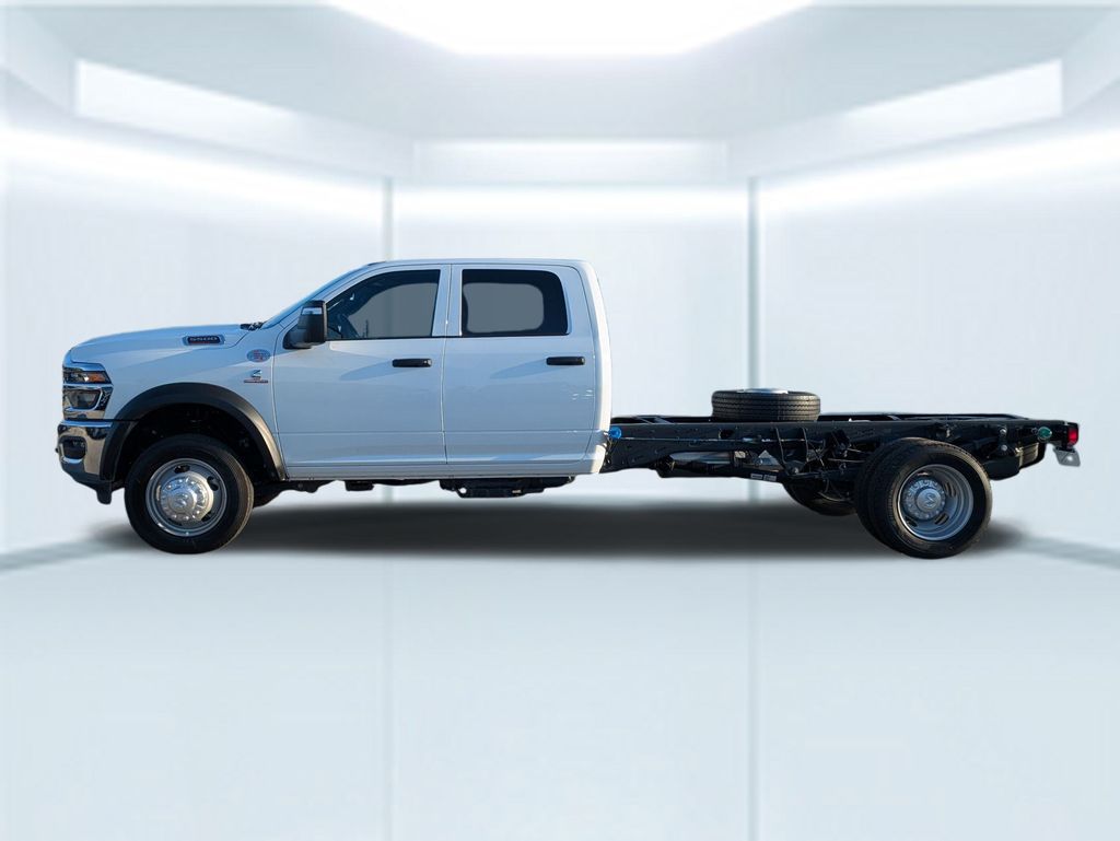 2026 Ram 5500 Tradesman photo 2