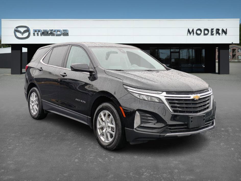 2023 Chevrolet Equinox LT photo 2