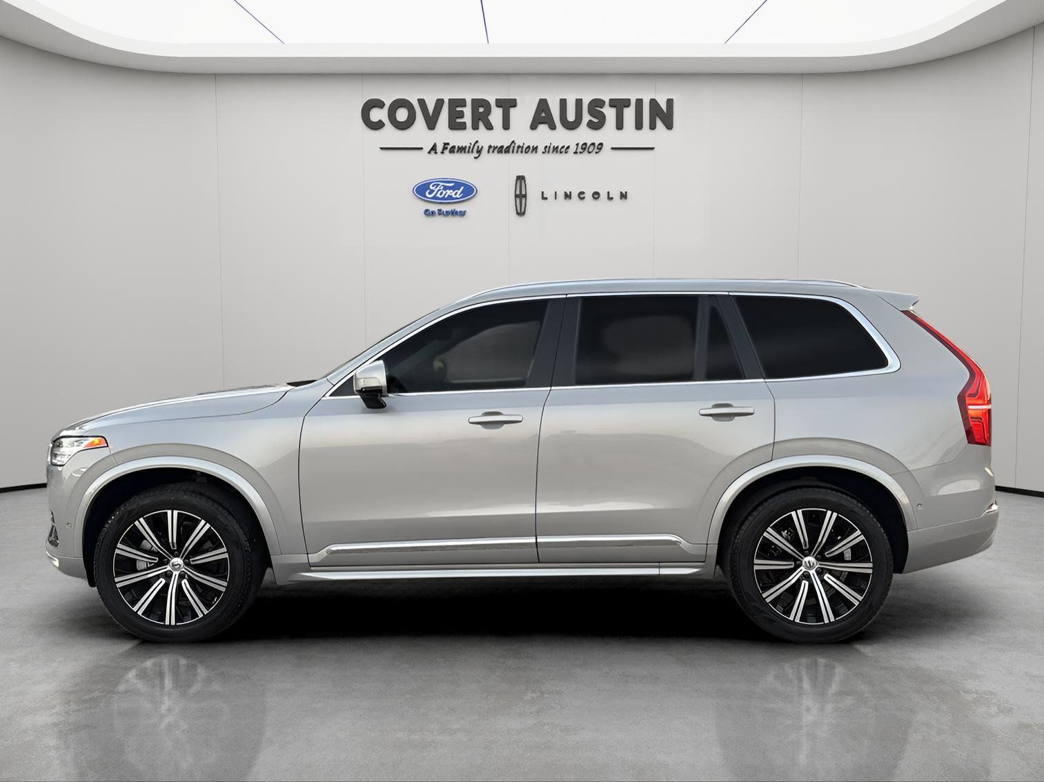 2024 Volvo XC90 B5 Plus photo 2