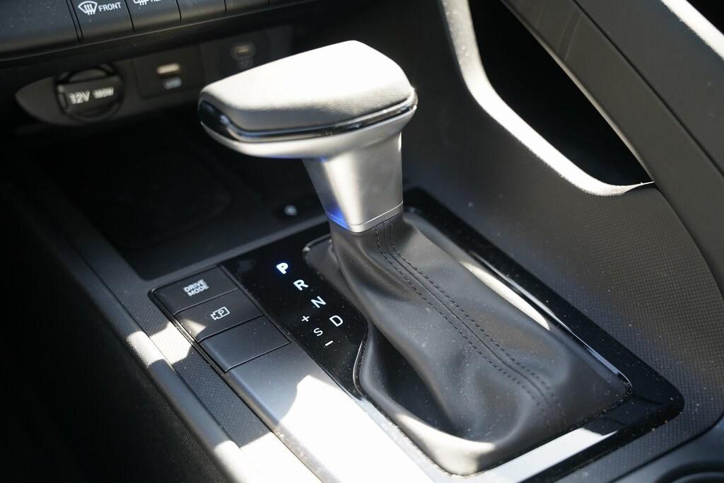 2025 Hyundai Elantra SEL Sport photo 25