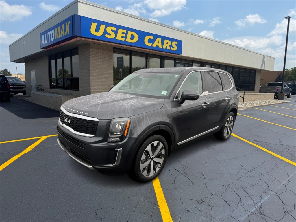 2022 Kia Telluride S's photo