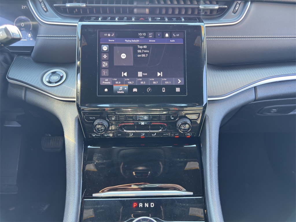 2023 Jeep Grand Cherokee Laredo Altitude photo 15