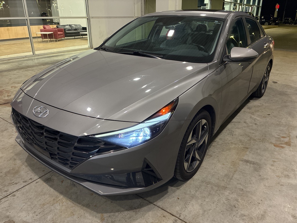 2023 Hyundai Elantra Limited's photo
