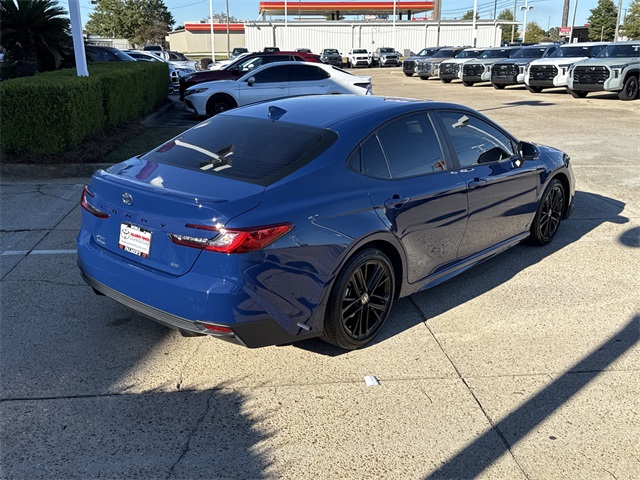 2025 Toyota Camry SE photo 2