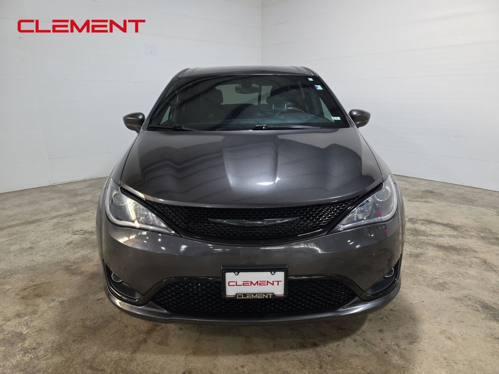 Used 2019 Chrysler Pacifica Touring Plus with VIN 2C4RC1FG8KR686810 for sale in Wentzville, MO