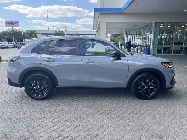 2025 Honda HR-V Sport photo 4