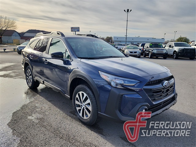 2025 Subaru Outback Premium's photo