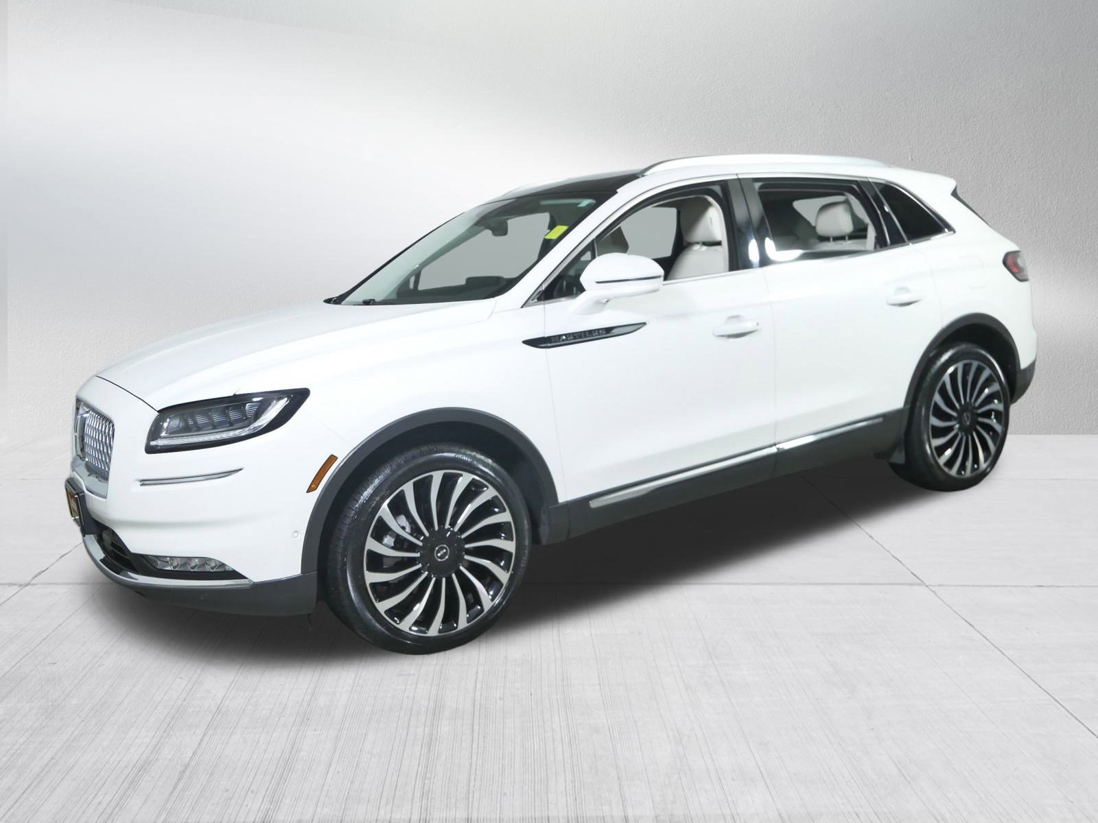 2022 Lincoln Nautilus Black Label photo 3