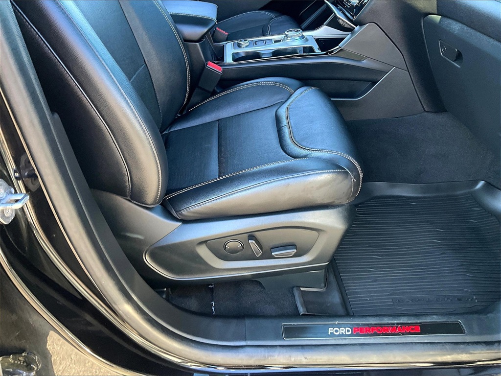 2023 Ford Explorer ST photo 34