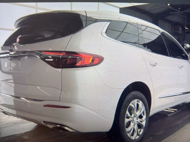 2020 Buick Enclave Avenir photo 2