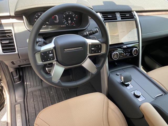 2025 Land Rover Discovery SE photo 4