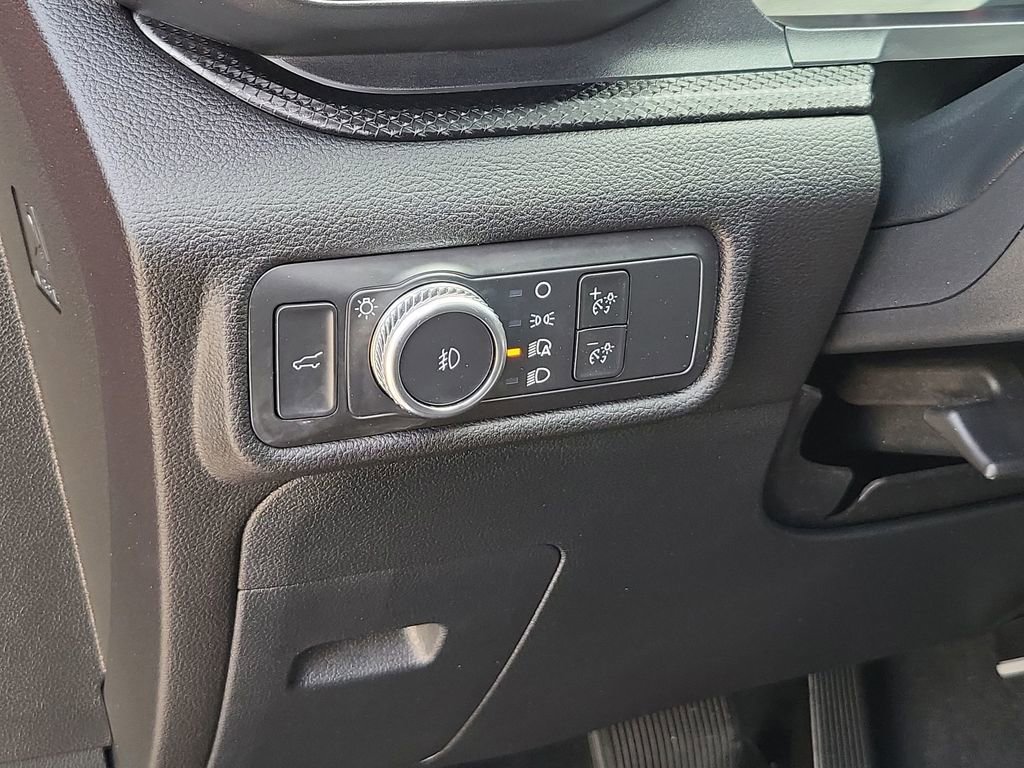 2022 Ford Explorer ST-Line photo 16