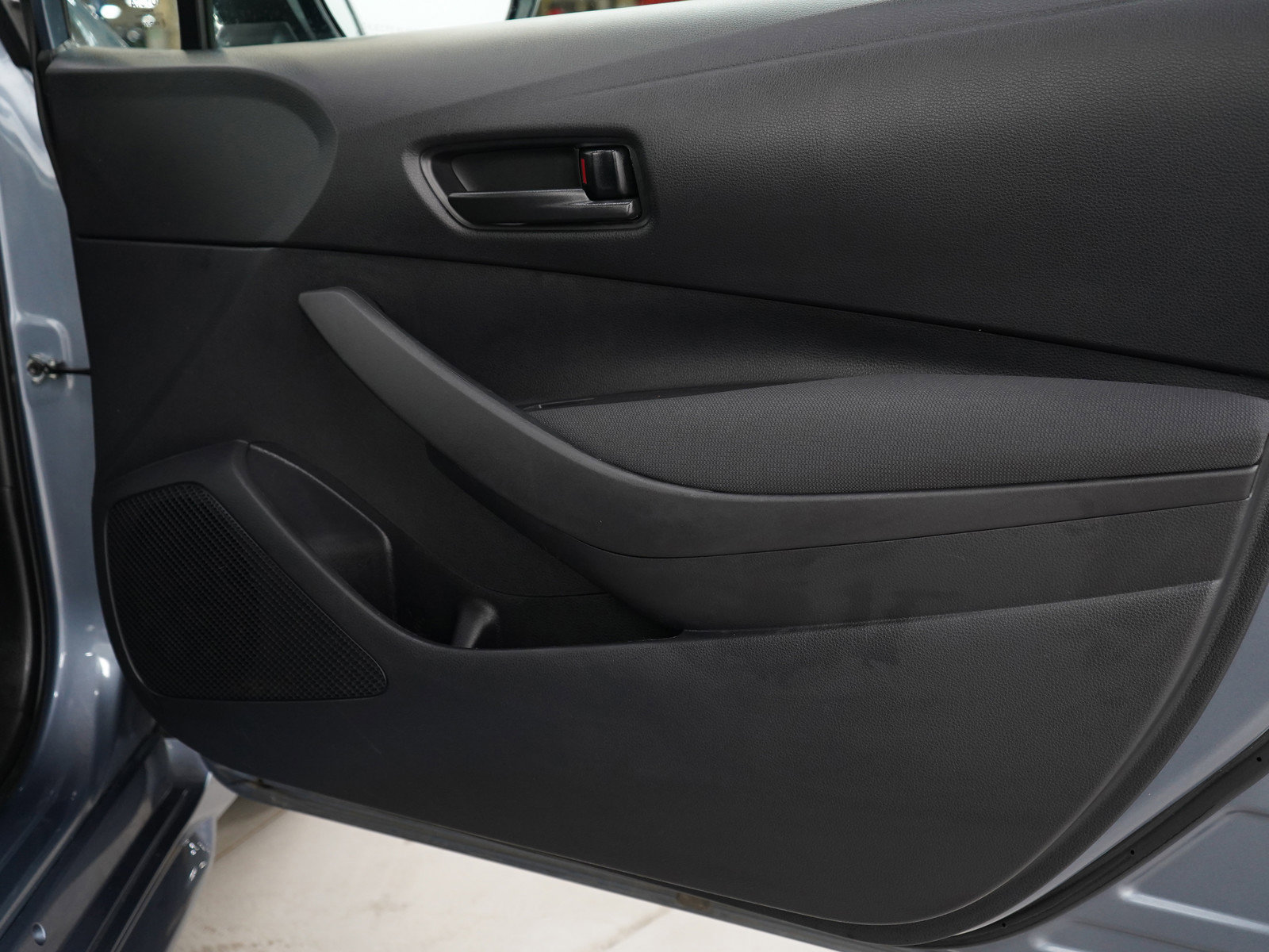 2024 Toyota Corolla LE photo 9