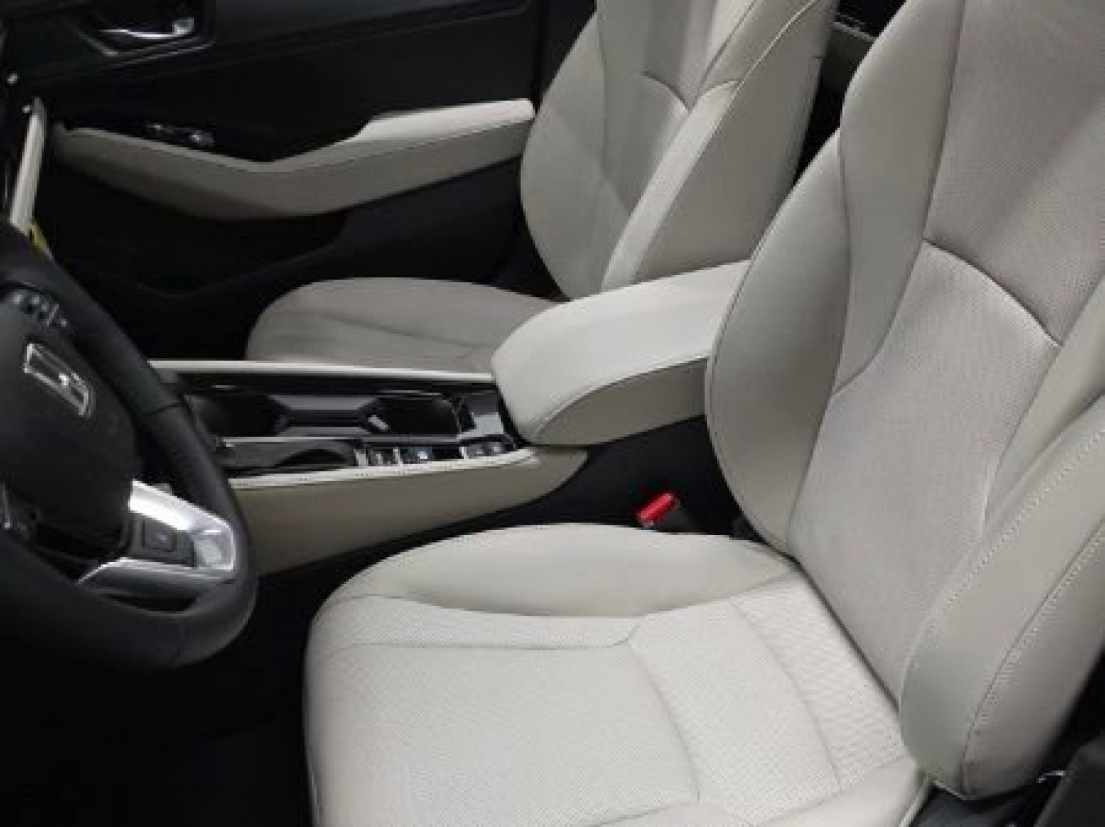 2025 Honda Accord Hybrid Touring photo 5