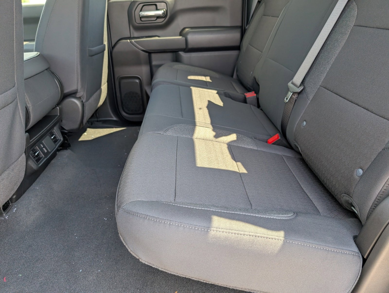 2025 Chevrolet Silverado 1500 Custom photo 6