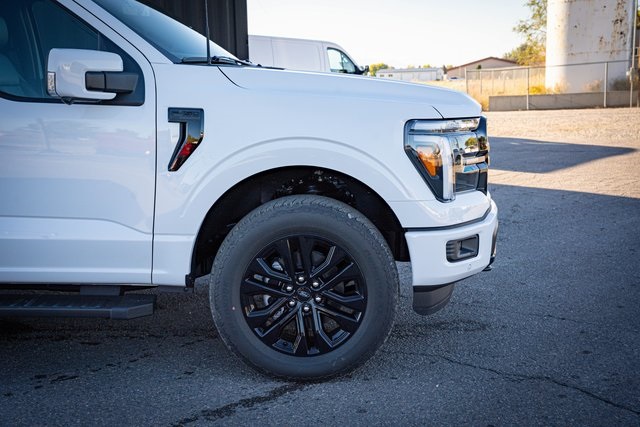 2025 Ford F-150 Lariat photo 3