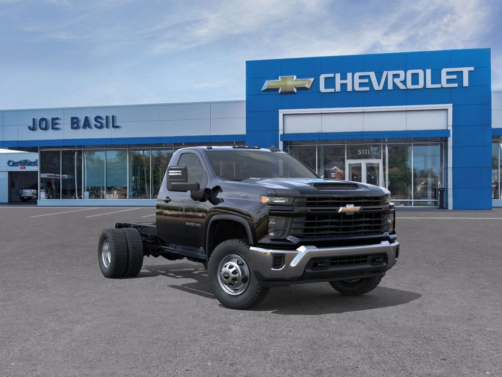 2025 Chevrolet Silverado 3500HD Work Truck