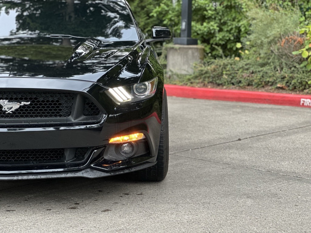 2017 Ford Mustang GT photo 4