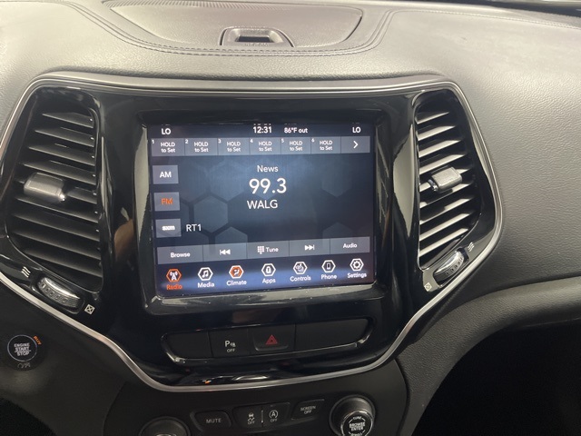2020 Jeep Cherokee Limited photo 17