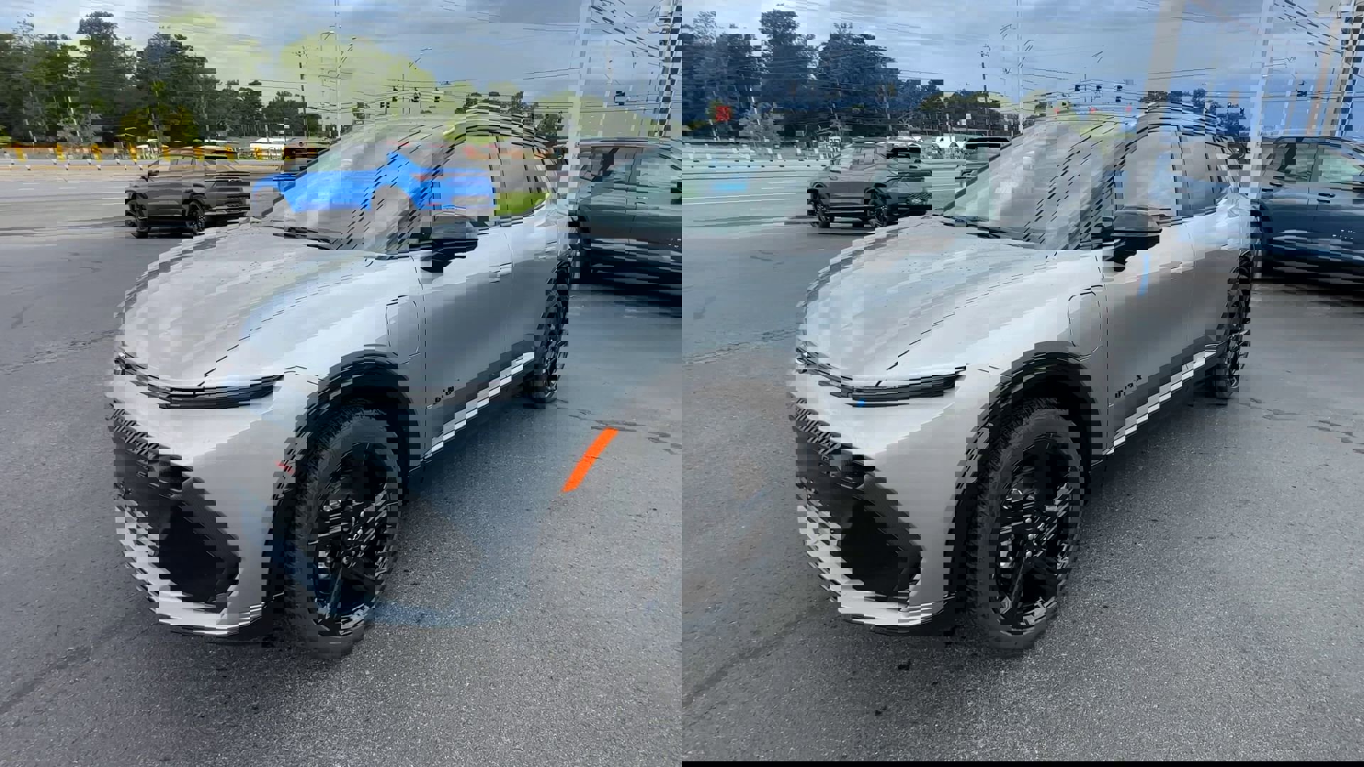 2025 Chevrolet Equinox RS photo 3