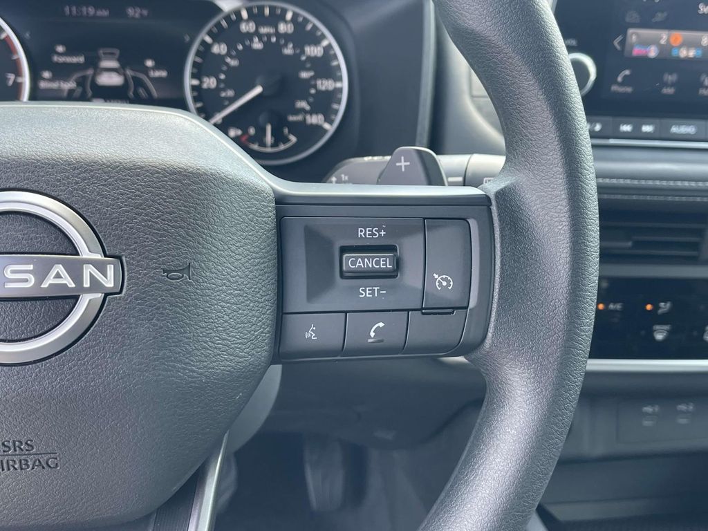 2025 Nissan Rogue S photo 16