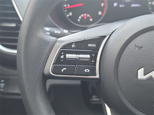 2023 Kia Seltos LX photo 27