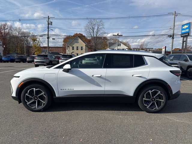2026 Chevrolet Equinox EV 1LT photo 2