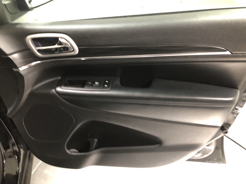 2020 Jeep Grand Cherokee Limited photo 13