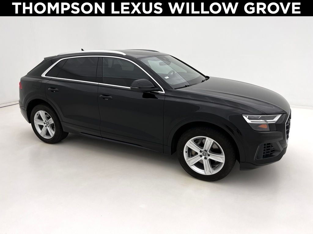2019 Audi Q8 Premium photo 2