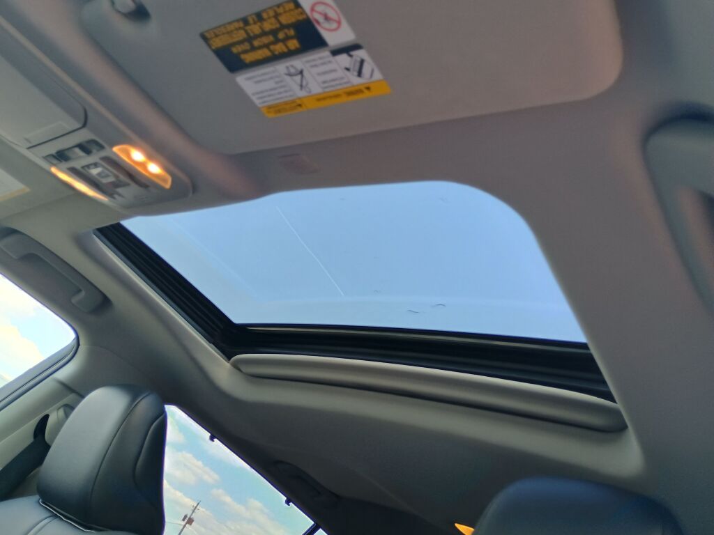 2021 Toyota Highlander XLE photo 11