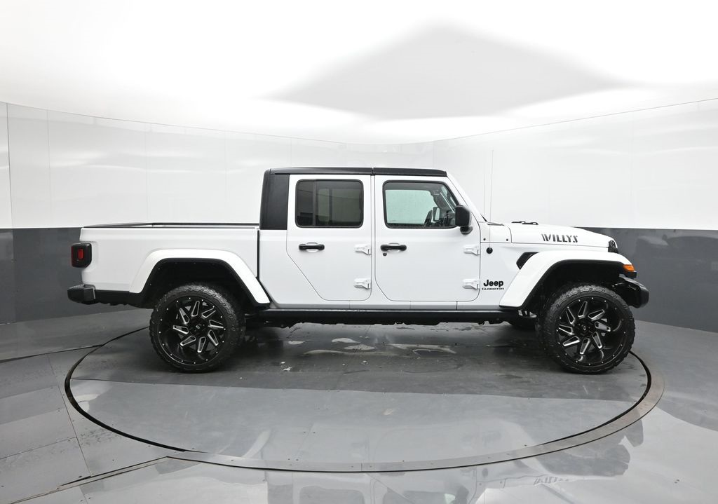2021 Jeep Gladiator Willys photo 23