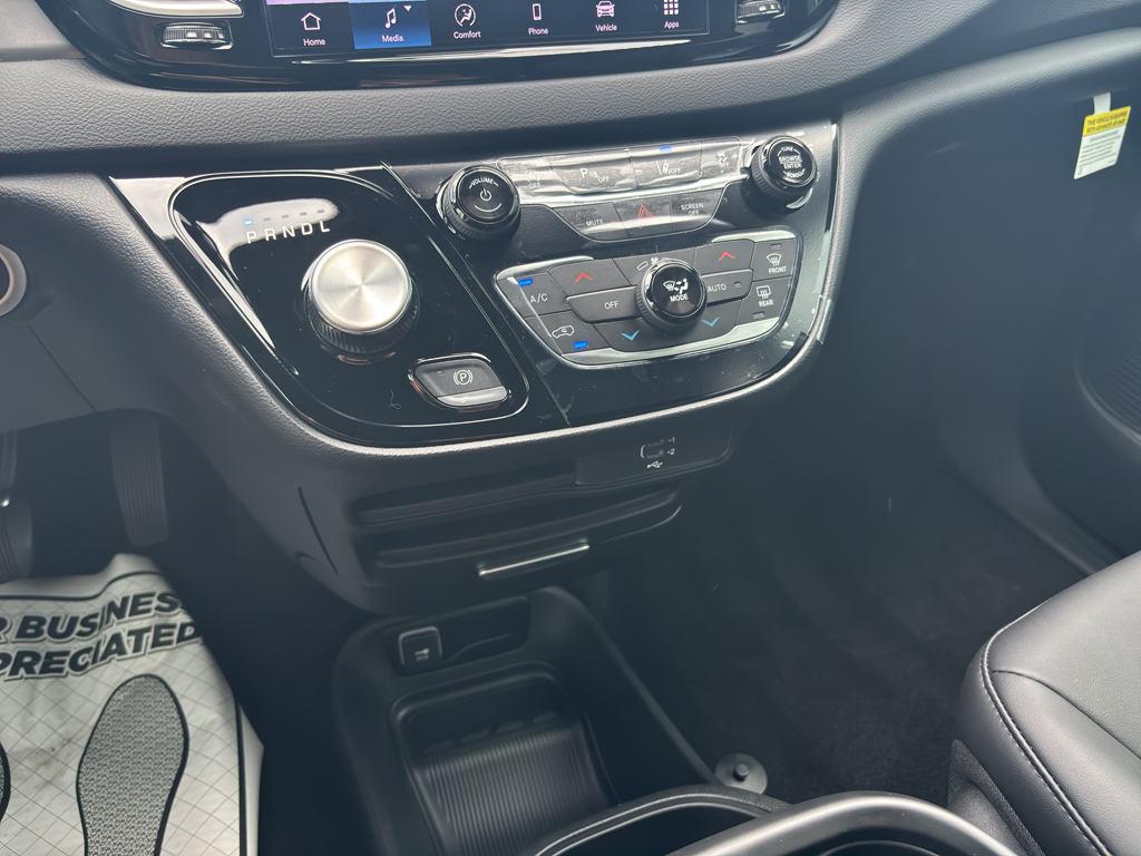 2026 Chrysler Voyager LX photo 26