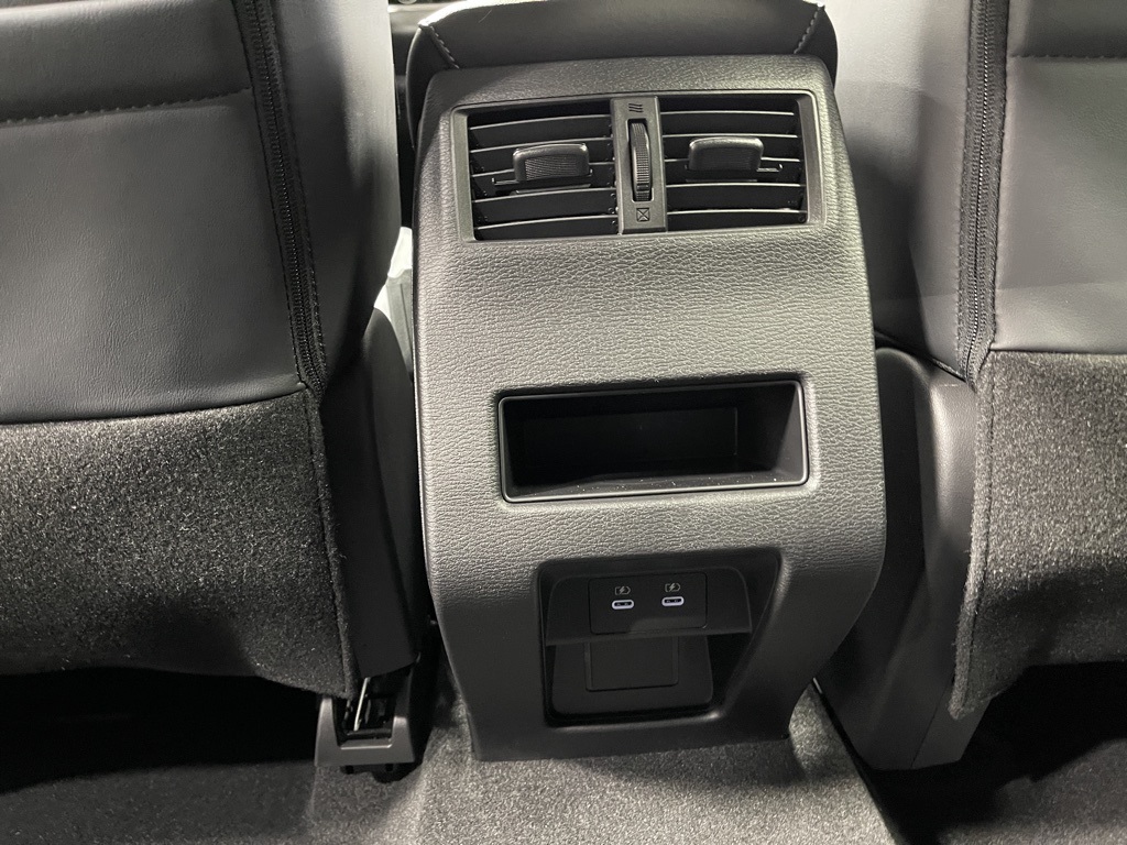 2025 Mitsubishi Outlander SE photo 25