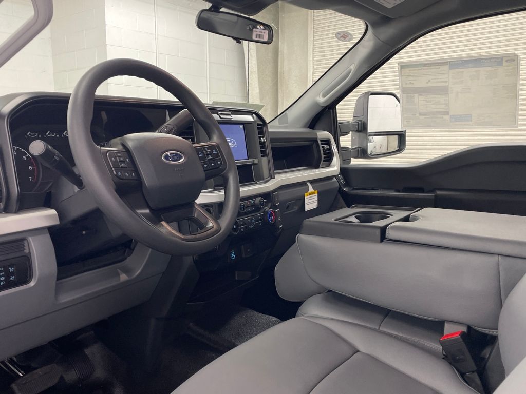 2026 Ford F-250 XL photo 4