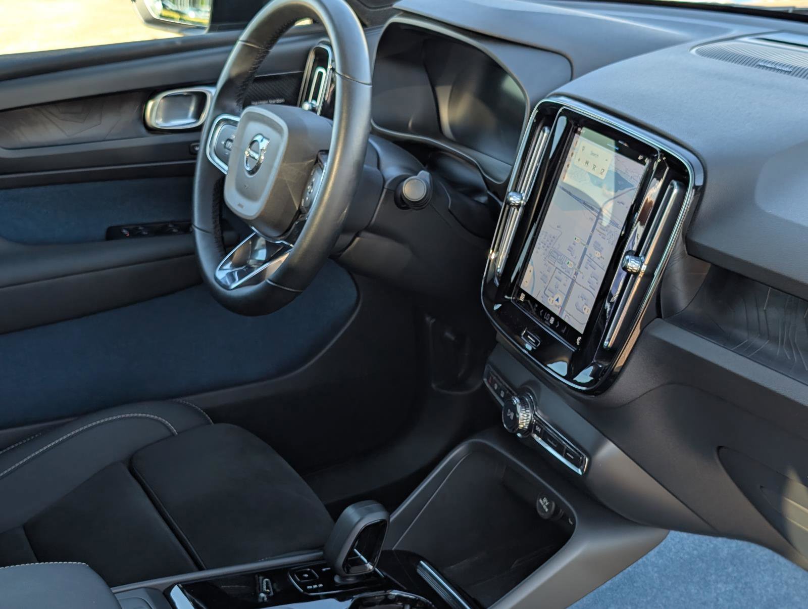 2023 Volvo C40 Recharge Ultimate photo 36